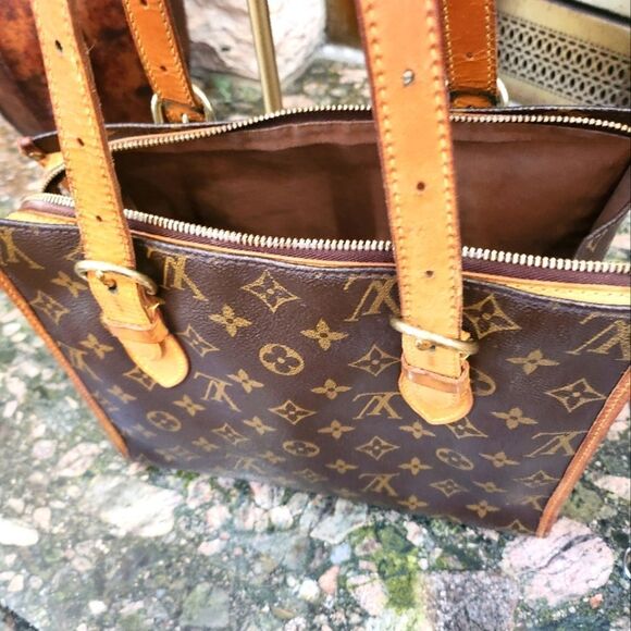 Louis Vuitton Monogram Popincourt Handbag - Picture 3 of 14